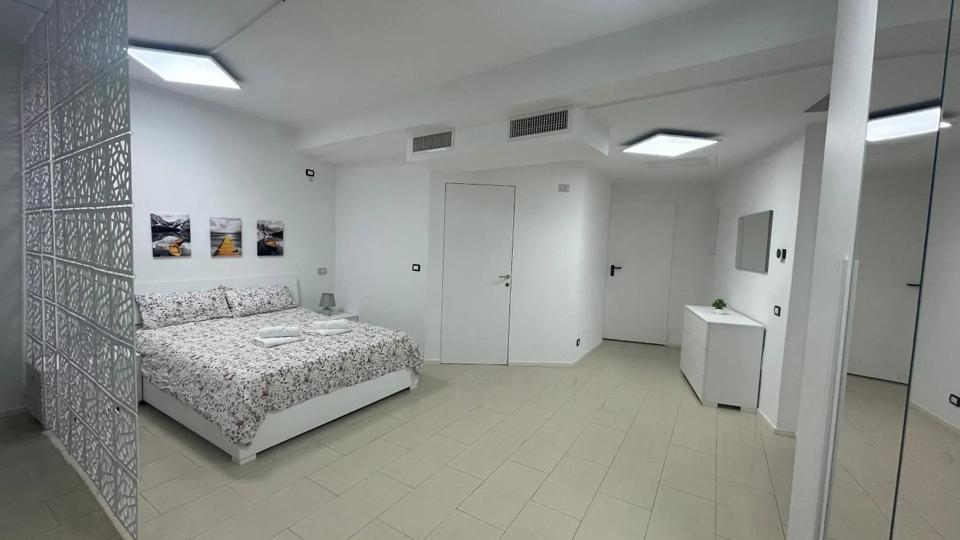 Bg Central Excelsior Suite Bergamo 0*,  Italy